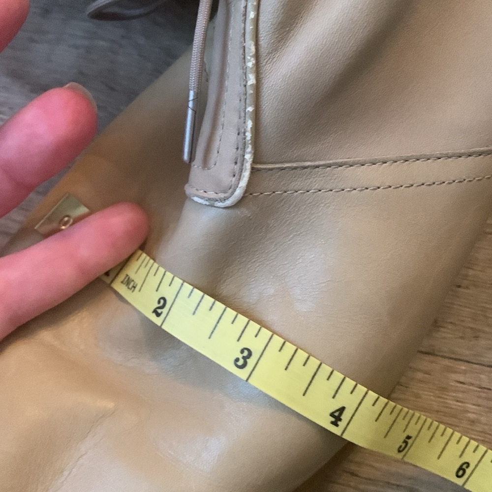 Sorel Cream and Tan Winter Boots - Picture 14 of 14